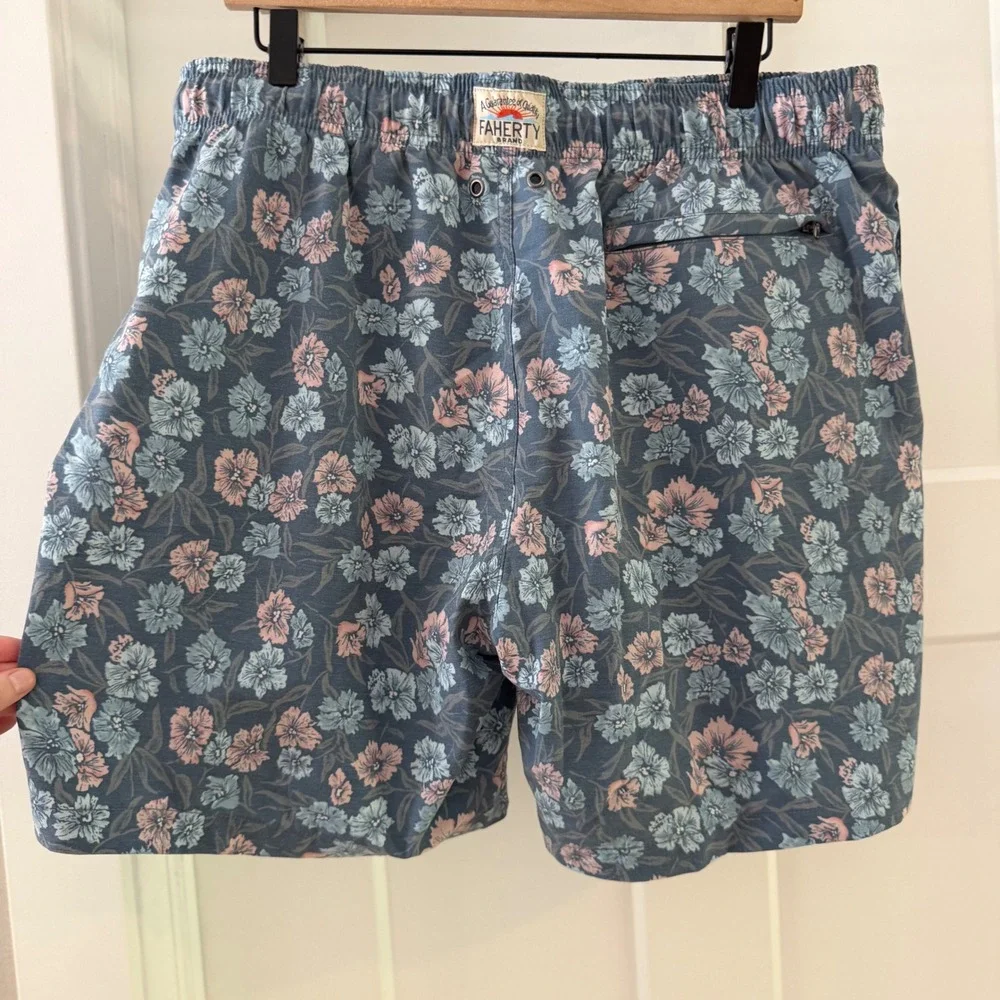 Faherty Beacon Trunk Mens XXL Marine Multi Floral Swim Shorts 7 Inch Inseam